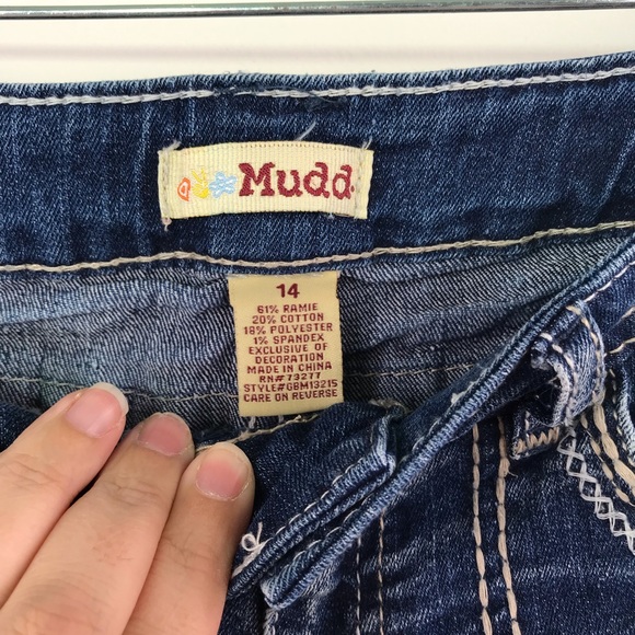 MUDD Medium Wash Bermuda Denim Jean Shorts 428-3 - Picture 3 of 5